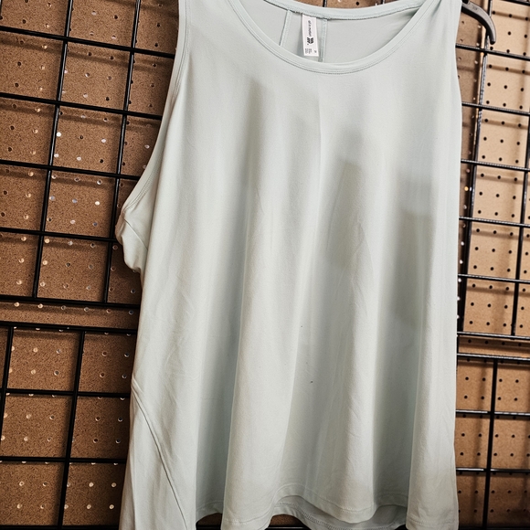 All in Motion Women's Light Green Tank Top - Picture 1 of 5